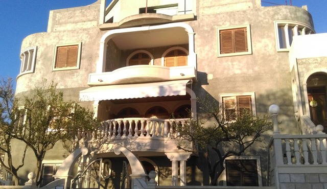 One bedroom apartment with balcony Sumartin, Brač (A-2949-b)