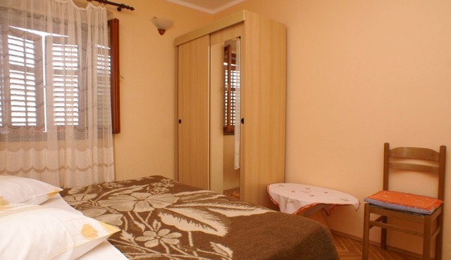 One bedroom apartment near beach Trstenik, Pelješac (A-4511-a)