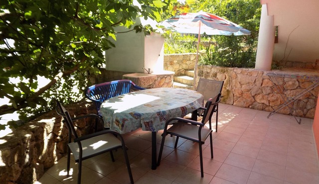 One bedroom apartment with terrace Vinišće, Trogir (A-16928-b)