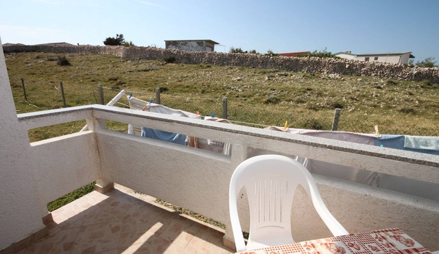 One bedroom apartment near beach Kustići (Pag) (A-6353-d)