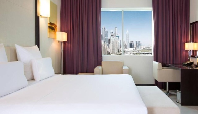 One Bedroom Apartment In Jlt Cluster T Near Al Seef Tower 3 By Luxury Bookings