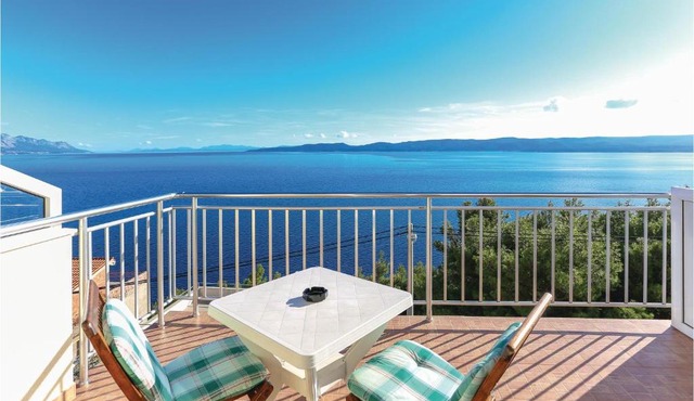One-Bedroom Apartment in Marusici