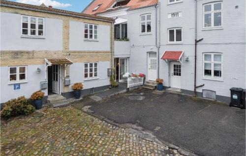 One-Bedroom Apartment In Stege