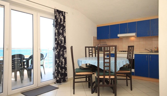 One bedroom apartment near beach Banj, Pašman (A-8206-c)