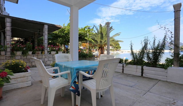 One bedroom apartment near beach Žuljana, Pelješac (A-10228-b)