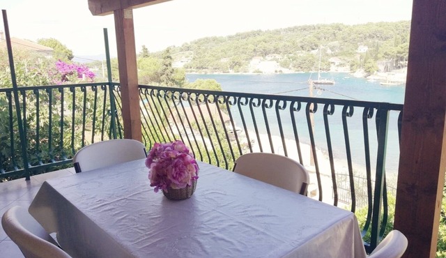 One bedroom apartment near beach Rogač (Šolta) (A-5166-a)