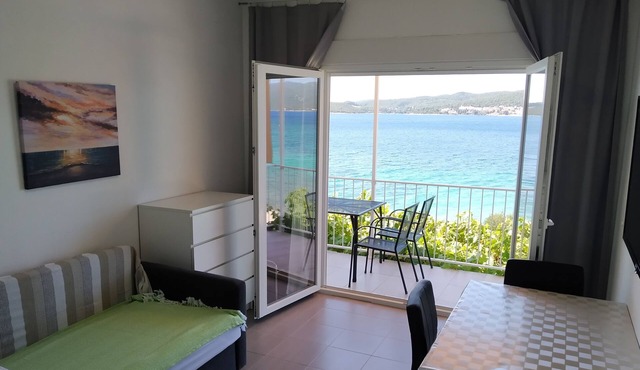 One bedroom apartment near beach Kučište - Perna, Pelješac (A-4544-a)