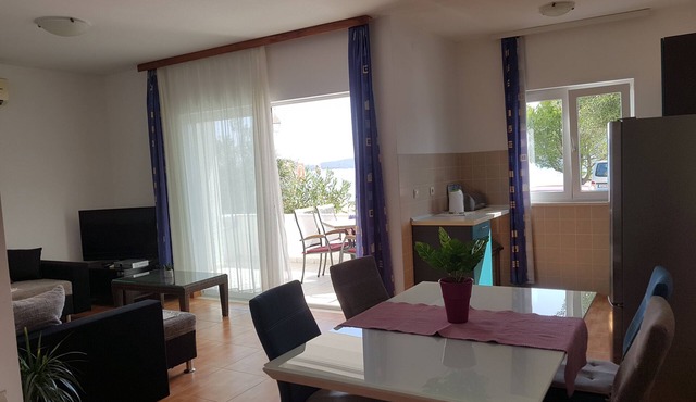 One bedroom apartment near beach Kučište - Perna, Pelješac (A-4545-c)
