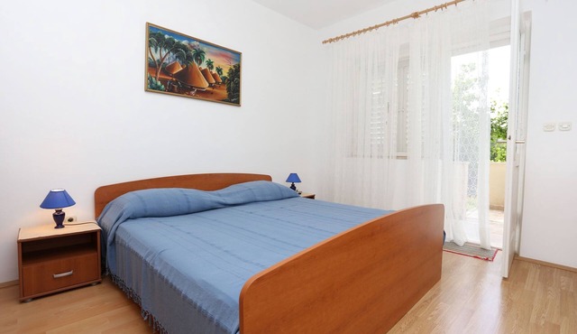 One bedroom apartment near beach Viganj, Pelješac (A-10116-d)