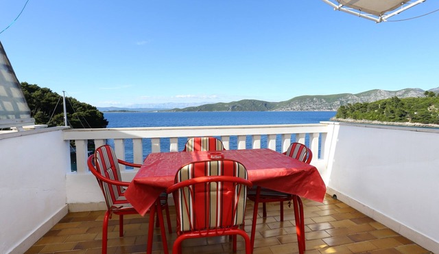 One bedroom apartment near beach Račišće, Korčula (A-4360-a)