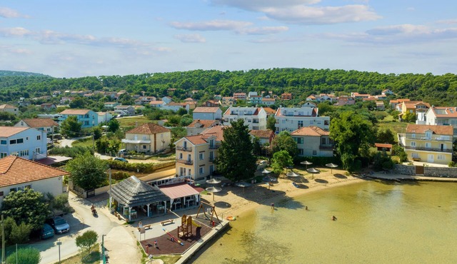 One bedroom apartment near beach Kraj, Pašman (A-3460-f)