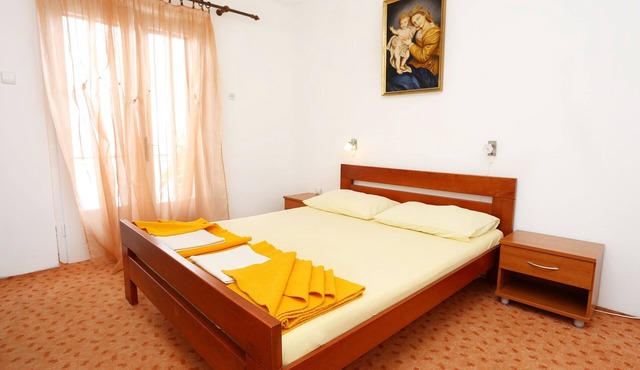 One bedroom apartment near beach Trpanj, Pelješac (A-258-d)
