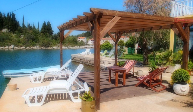 One bedroom apartment near beach Blace, Neretva Delta - Ušće Neretve (A-16068-b)
