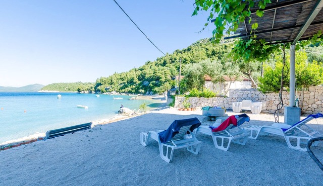 One bedroom apartment near beach Slađenovići, Dubrovnik (A-9012-b)