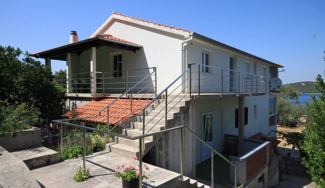 One bedroom apartment near beach Luka, Dugi otok (A-8151-a)
