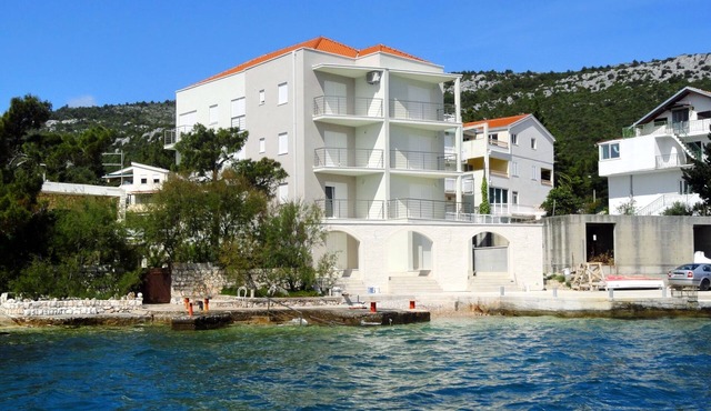 One bedroom apartment near beach Klek, Neretva Delta - Ušće Neretve (A-10031-d)