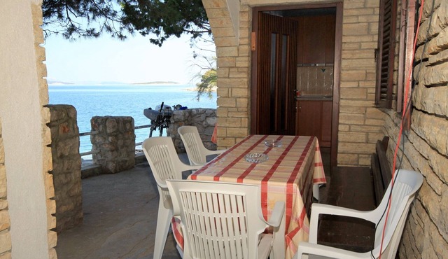 One bedroom apartment near beach Lavdara, Dugi otok (A-434-b)