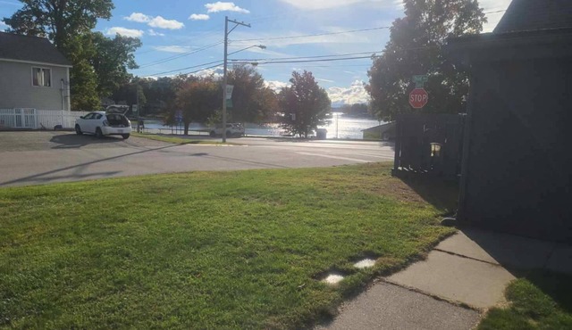 One bedroom apartment in Fruitport, MI , Sleeps 4 ,great location.