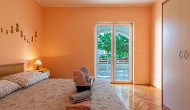 One bedroom apartment with terrace Grebaštica, Šibenik (A-11572-a)