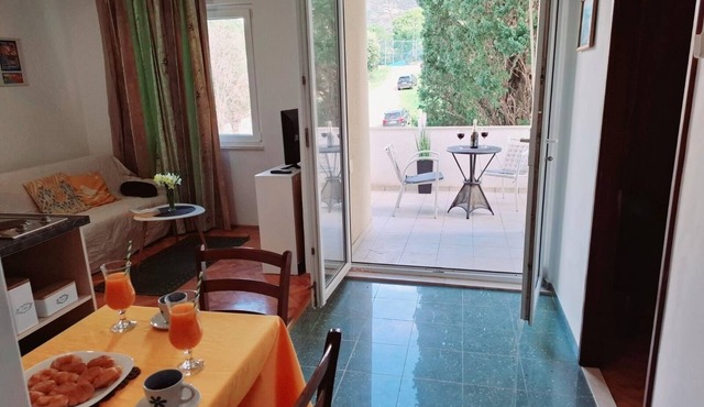 One bedroom apartment with balcony Cavtat, Dubrovnik (A-25397-b)