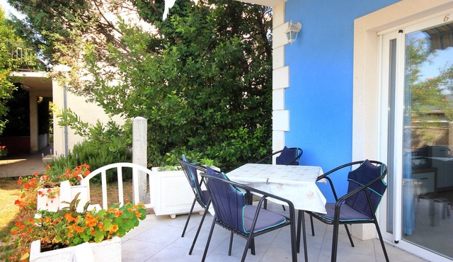 One bedroom apartment with terrace Viganj, Pelješac (A-10189-d)