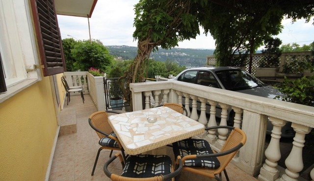 One bedroom apartment with terrace and sea view Opatija - Volosko, Opatija (A-7897-a)