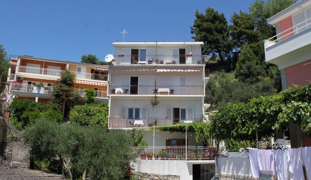 One bedroom apartment with balcony and sea view Podgora, Makarska (A-6774-b)