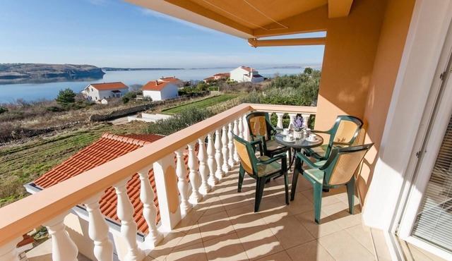 One bedroom apartment with terrace and sea view Rtina - Miočići, Zadar (A-13072-d)