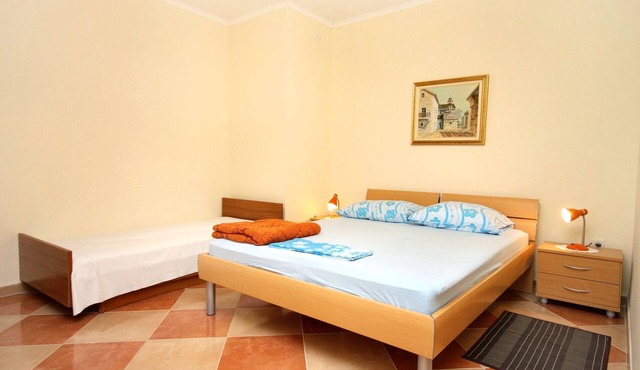 One bedroom apartment with balcony Sućuraj, Hvar (A-6732-c)