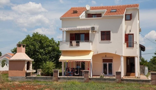 One bedroom apartment with terrace Sukošan, Zadar (A-12313-a)