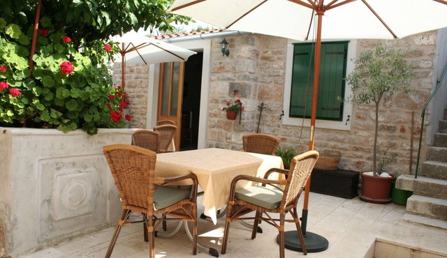 One bedroom apartment with terrace Vrboska, Hvar (A-4601-b)