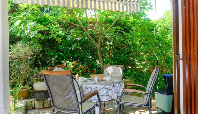 One bedroom apartment with terrace Artatore, Lošinj (A-2509-b)