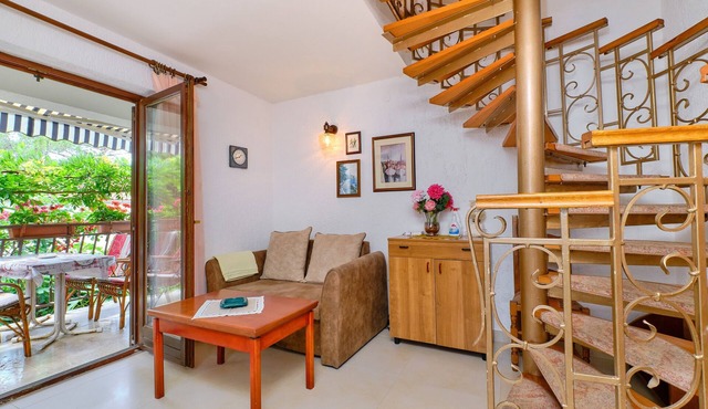 One bedroom apartment with terrace Artatore, Lošinj (A-2509-e)