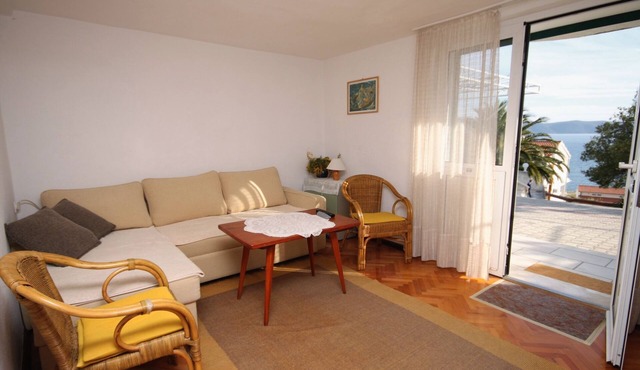 One bedroom apartment with terrace and sea view Igrane (Makarska) (A-5266-b)