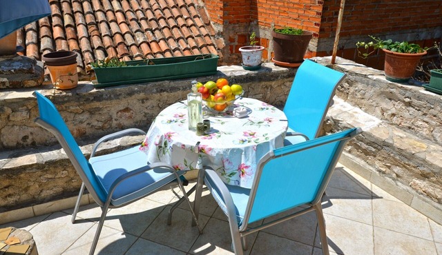 One bedroom apartment with terrace and sea view Murter (A-5097-b)