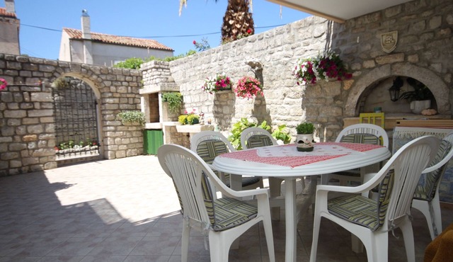 One bedroom apartment with terrace Osor, Lošinj (A-8088-a)