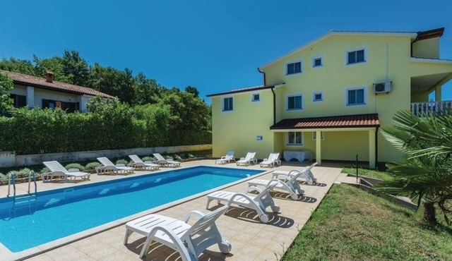 One bedroom apartment with balcony and sea view Valkarin, Poreč (A-24238-a)