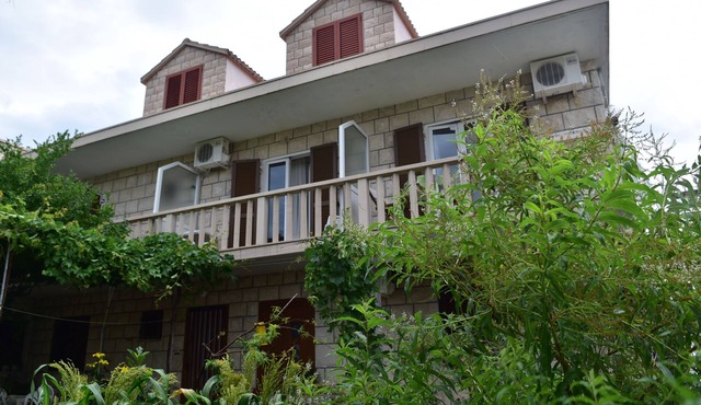 One bedroom apartment with terrace Povlja, Brač (A-2922-c)