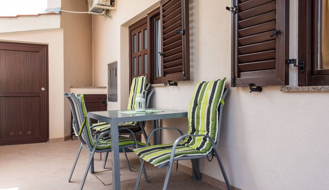 One bedroom apartment with terrace Punat, Krk (A-17857-b)