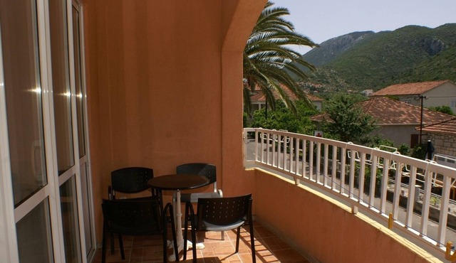 One bedroom apartment with terrace Trpanj, Pelješac (A-3162-a)
