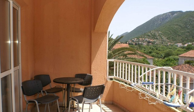 One bedroom apartment with terrace Trpanj, Pelješac (A-3162-d)