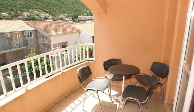 One bedroom apartment with terrace Trpanj, Pelješac (A-3162-e)