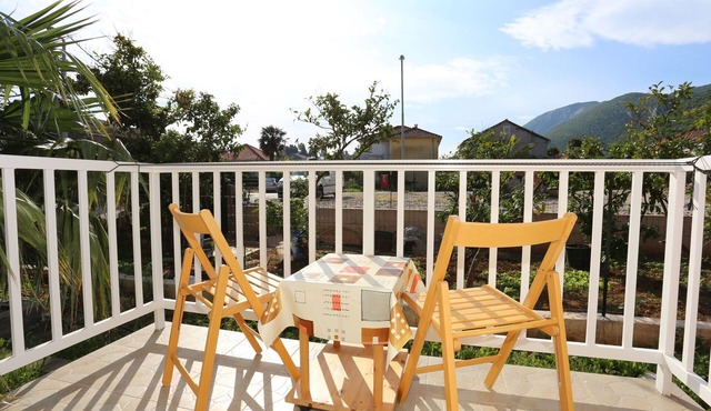 One bedroom apartment with balcony Trpanj, Pelješac (A-10136-b)