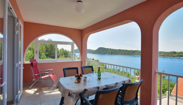 One bedroom apartment with terrace and sea view Karbuni (Korčula) (A-13217-b)