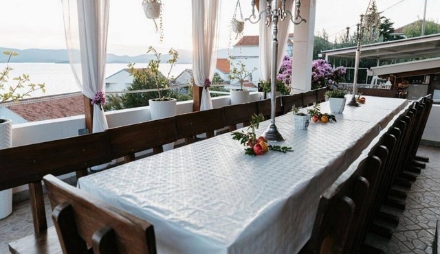 One bedroom apartment with terrace and sea view Komarna, Neretva Delta - Ušće Neretve (A-21938-f)