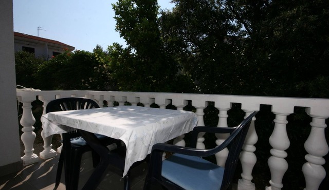 One bedroom apartment with terrace Mandre (Pag) (A-6405-f)