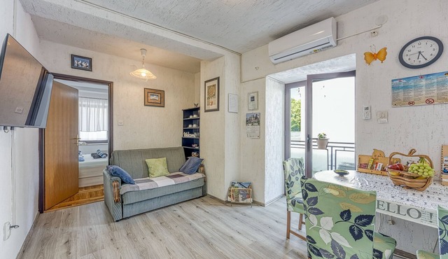 One bedroom apartment with balcony Selce (Crikvenica) (A-3240-a)