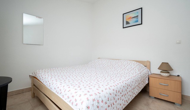 One bedroom apartment with terrace and sea view Tkon, Pašman (A-17360-b)
