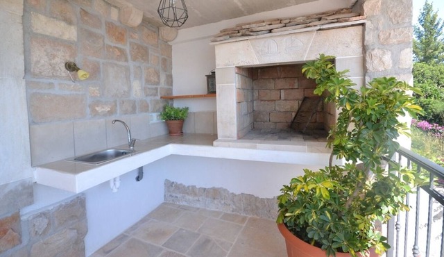 One bedroom apartment with terrace and sea view Murvica, Brač (A-20190-a)