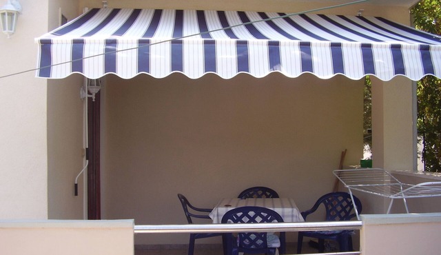 One bedroom apartment with terrace Nin, Zadar (A-15861-a)